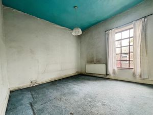 Bedroom- click for photo gallery